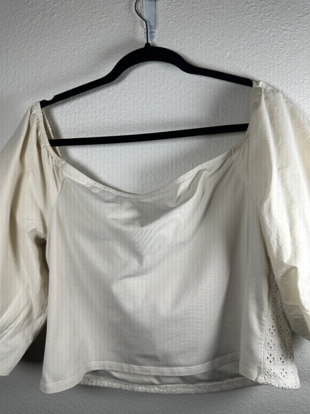 Beige Eyelet Top Puffy Sleeves, XL